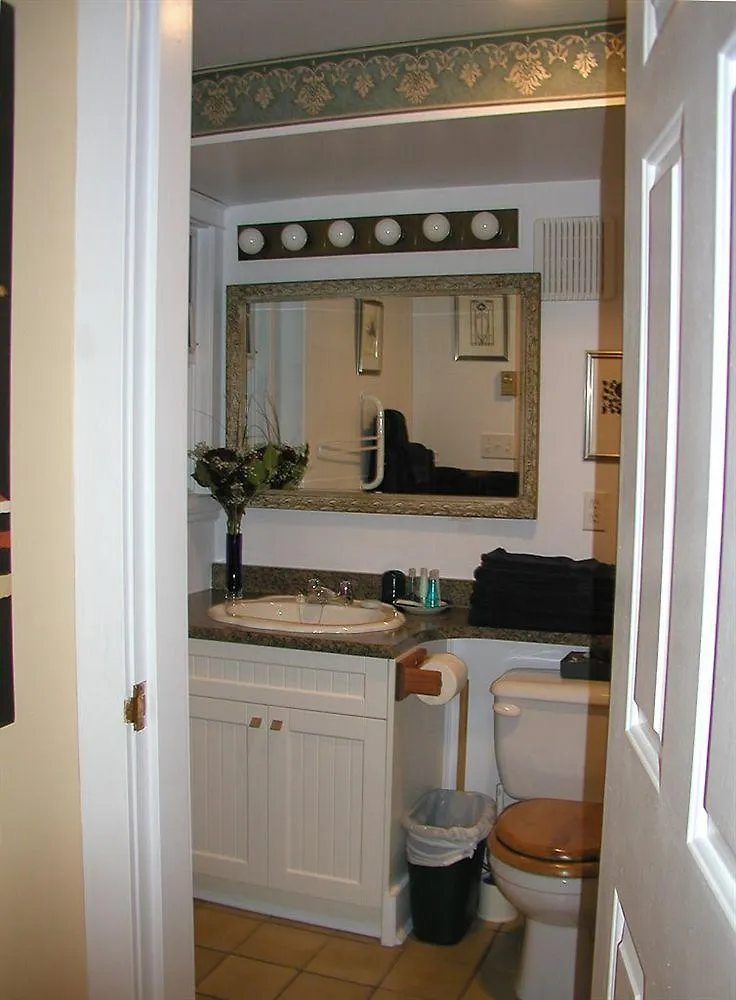 A Suite @ Kitsilano Cottage Vancouver 0*,